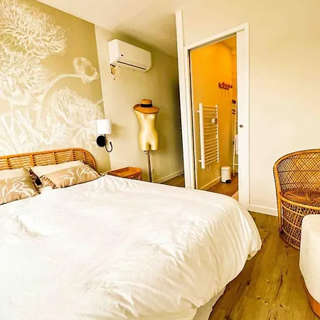 Sandrine - Terrace Pool - By Tgb